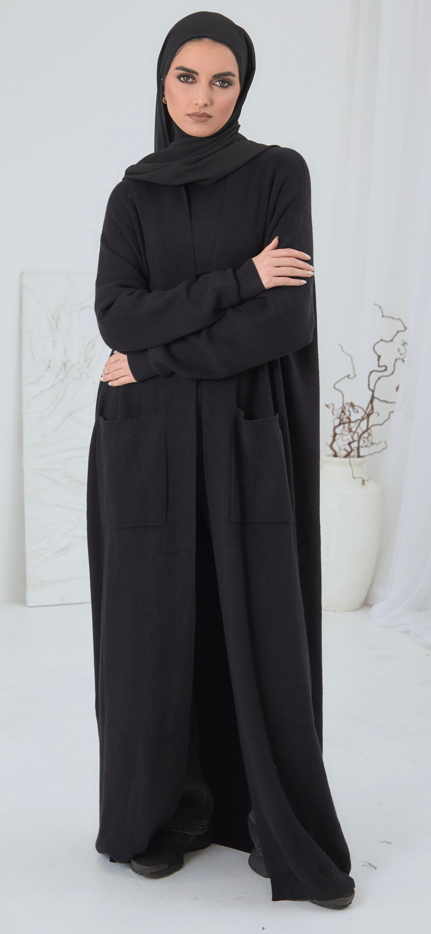 MAXI MODEST BLACK CARDIGAN