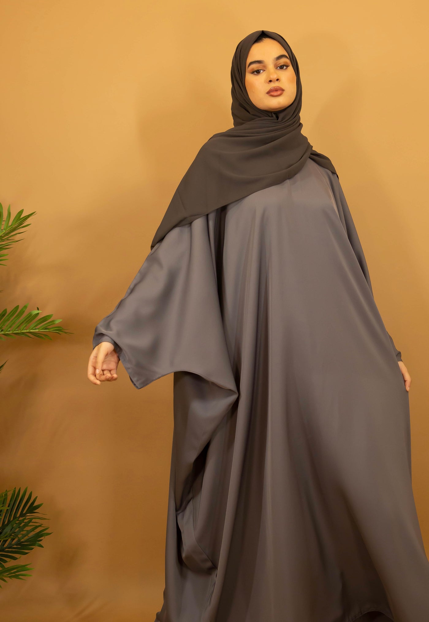 Everyday Grey Farasha With Matching Hijab